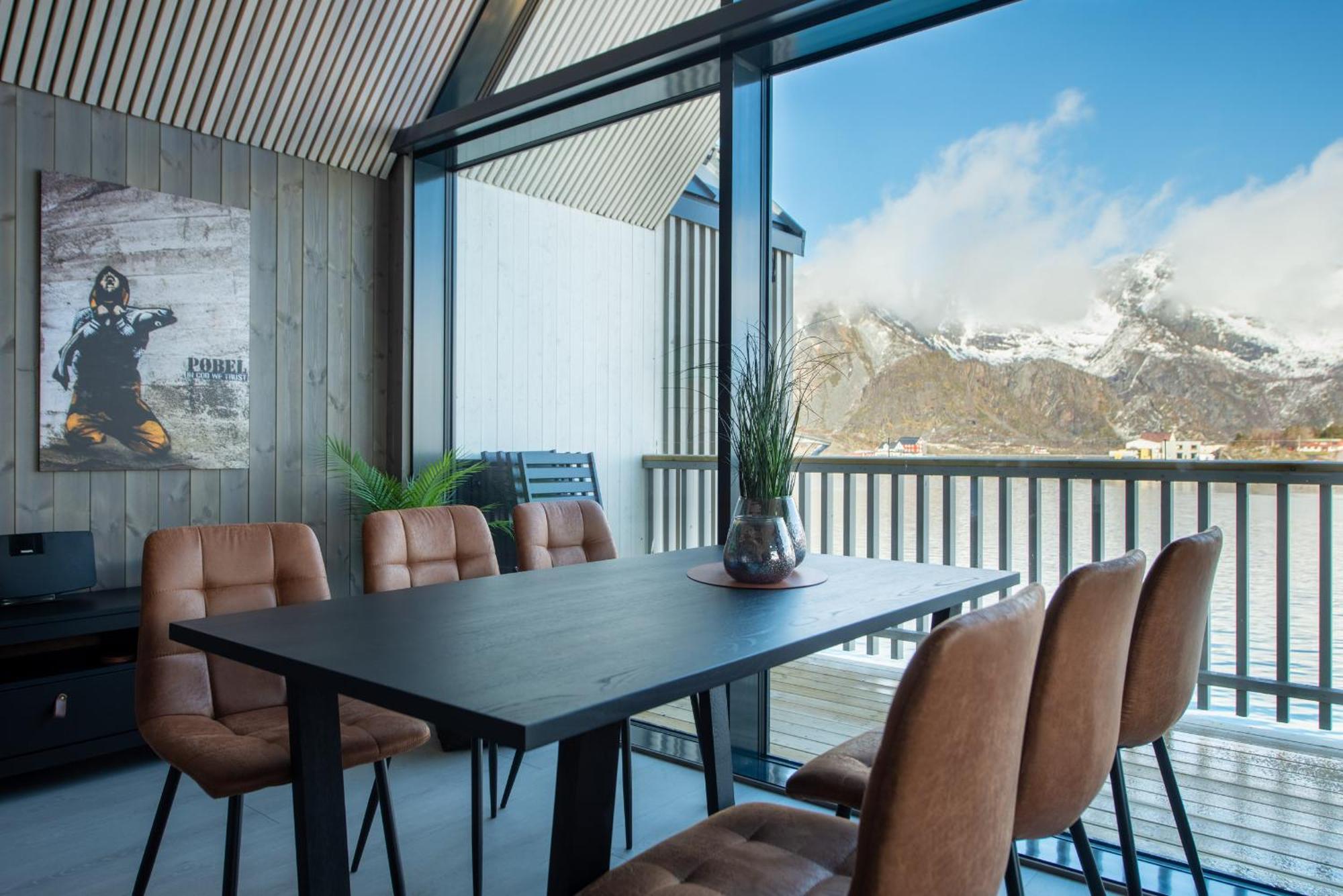 Cornerview Apartment Henningsvær Exterior foto